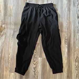 Women’s Zara Black Cargo joggers, size Medium